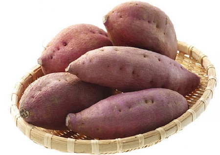 củ khoai lang nhiều vitamin A và  chất sắt